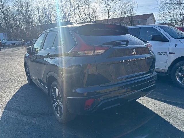 2023 Mitsubishi Eclipse Cross - Image 2 of 3