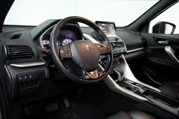 2023 Mitsubishi Eclipse Cross - Image 5 of 19
