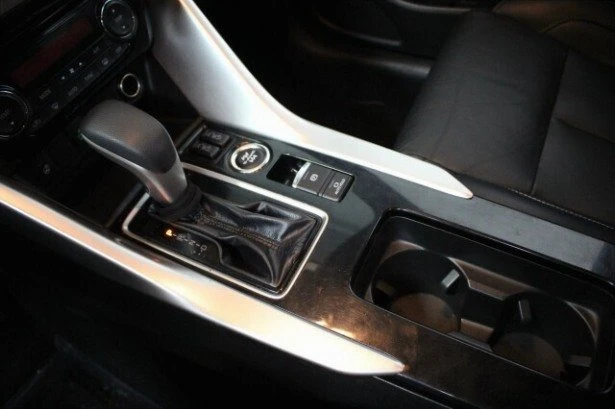 2023 Mitsubishi Eclipse Cross - Image 17 of 19