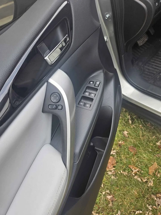 2023 Mitsubishi Eclipse Cross - Image 16 of 19