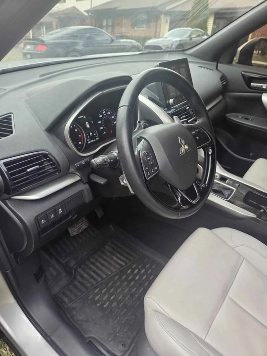 2023 Mitsubishi Eclipse Cross - Image 14 of 19