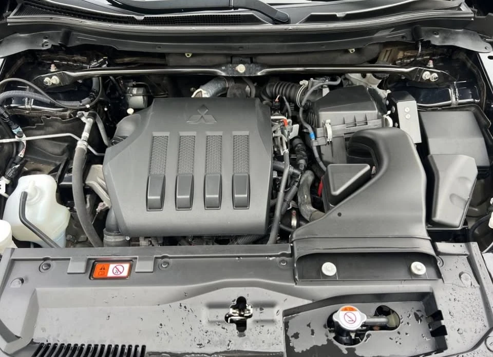 2023 Mitsubishi Eclipse Cross - Image 8 of 14