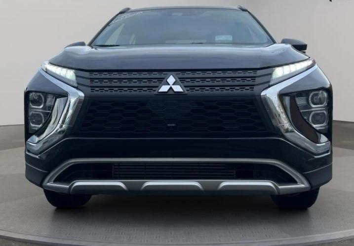 2023 Mitsubishi Eclipse Cross - Image 2 of 14