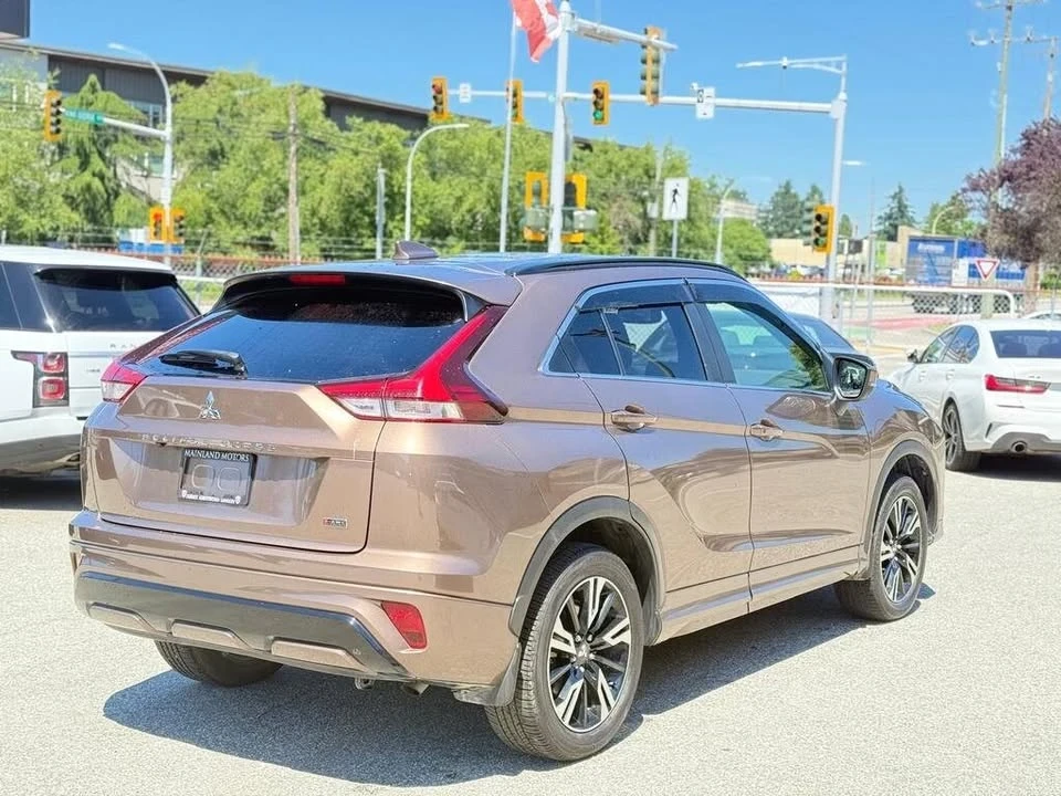2023 Mitsubishi Eclipse Cross - Image 2 of 15