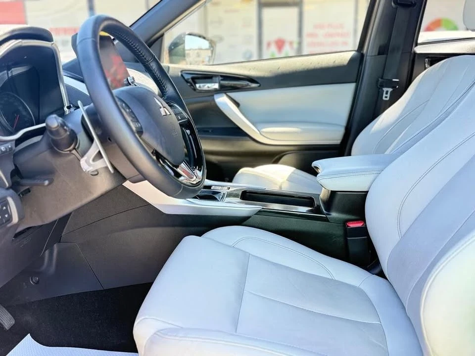 2023 Mitsubishi Eclipse Cross - Image 9 of 15
