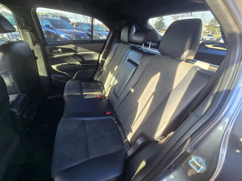 2023 Mitsubishi Eclipse Cross - Image 17 of 20