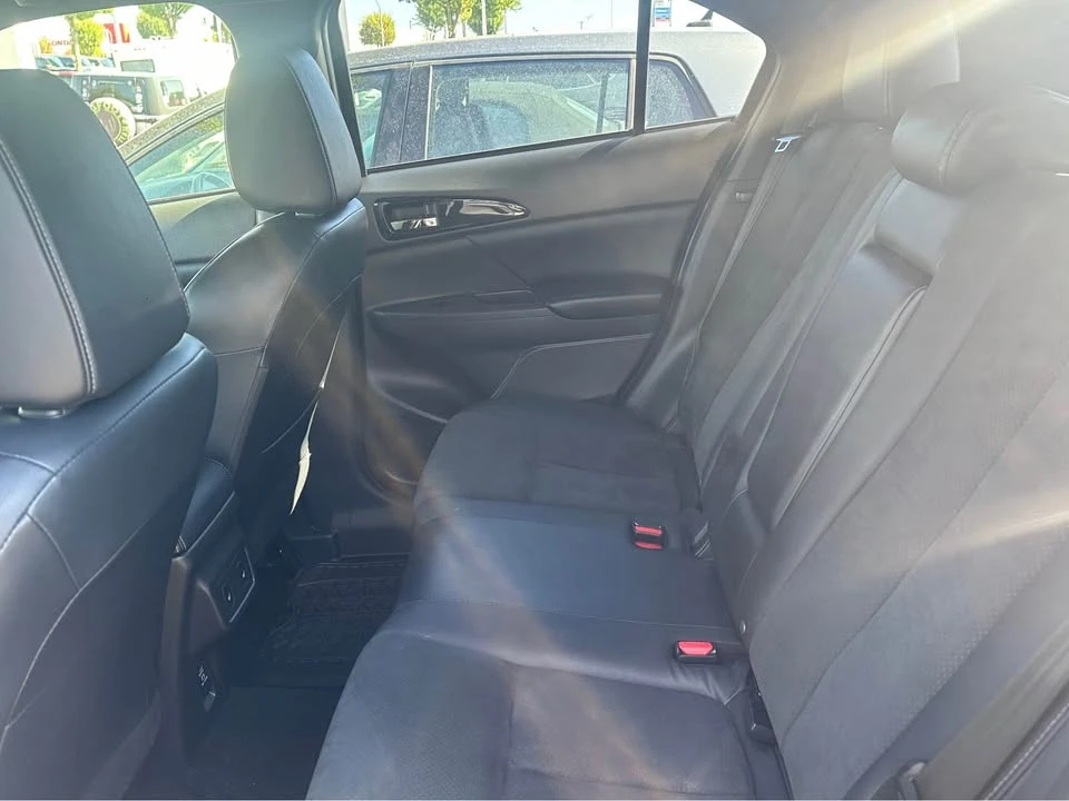 2023 Mitsubishi Eclipse Cross - Image 5 of 6
