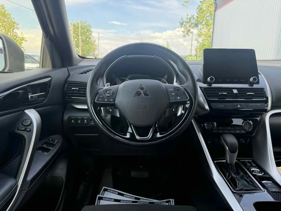 2023 Mitsubishi Eclipse Cross - Image 7 of 20