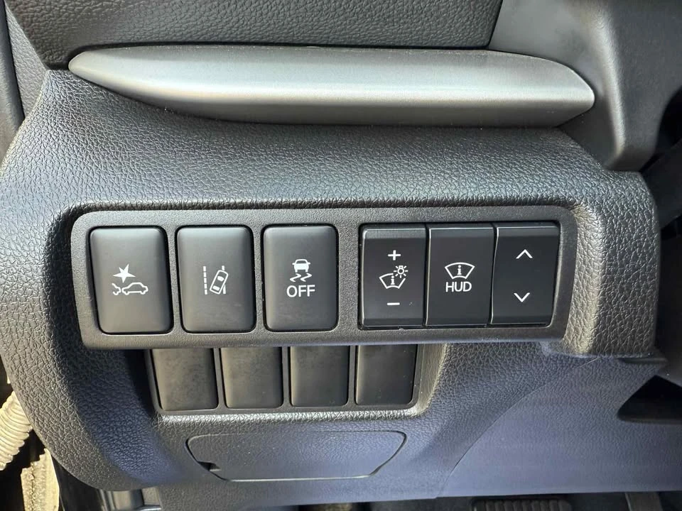 2023 Mitsubishi Eclipse Cross - Image 16 of 20