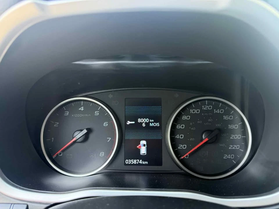 2023 Mitsubishi Eclipse Cross - Image 12 of 20