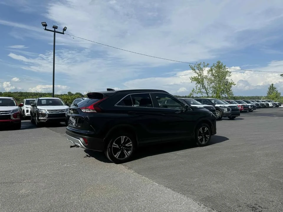 2023 Mitsubishi Eclipse Cross - Image 5 of 20