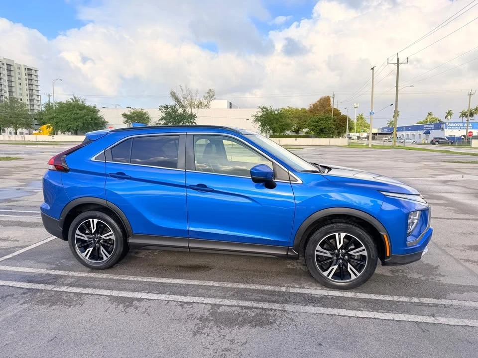 2023 Mitsubishi Eclipse Cross - Image 3 of 10