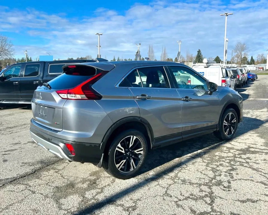 2023 Mitsubishi Eclipse Cross - Image 2 of 8