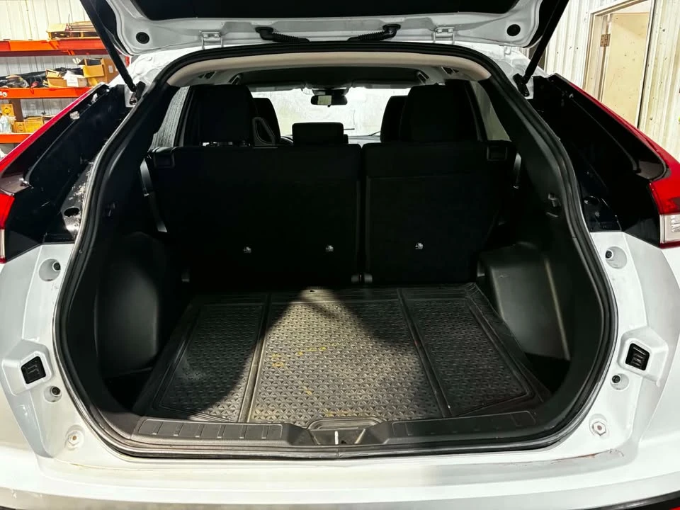 2023 Mitsubishi Eclipse Cross - Image 7 of 13