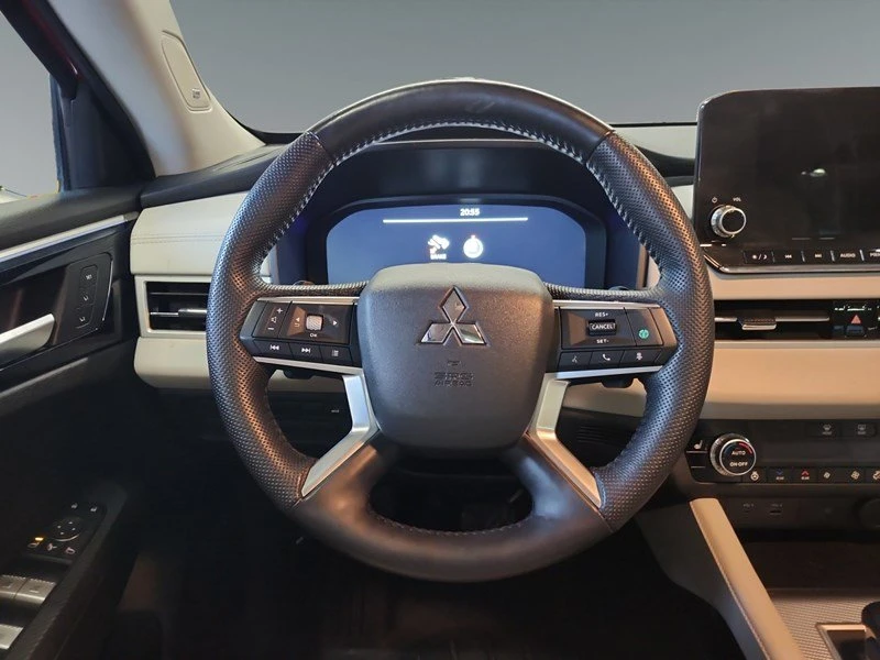 2023 Mitsubishi Outlander - Image 6 of 8