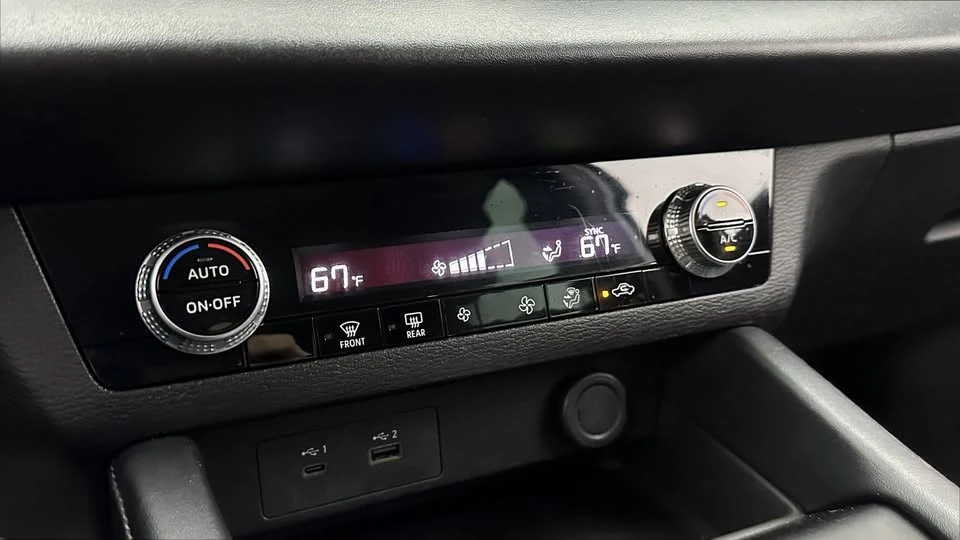 2023 Mitsubishi Outlander - Image 11 of 18