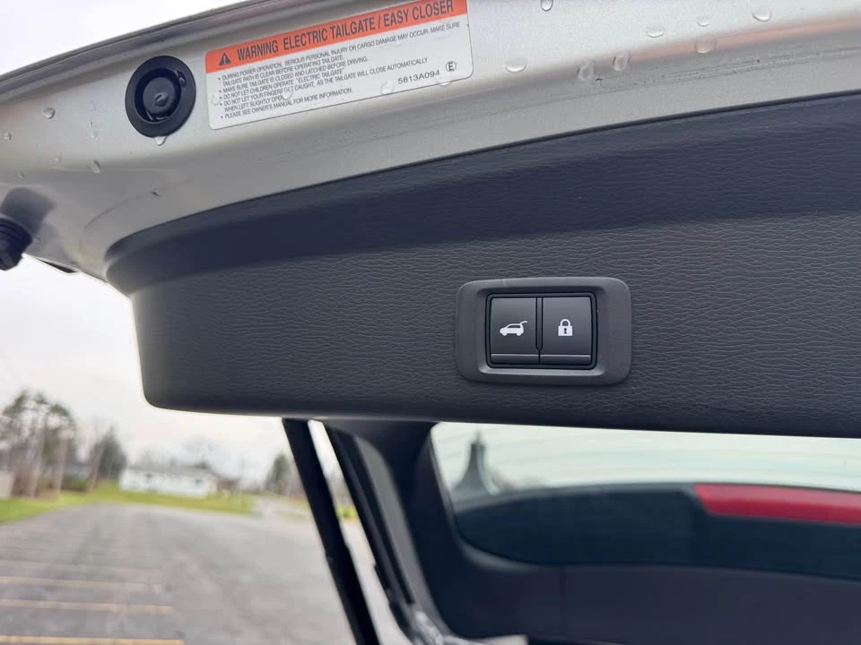 2023 Mitsubishi Outlander - Image 14 of 15