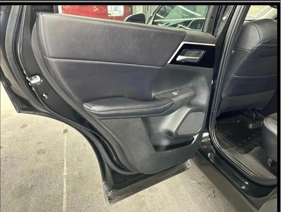 2023 Mitsubishi Outlander - Image 16 of 20