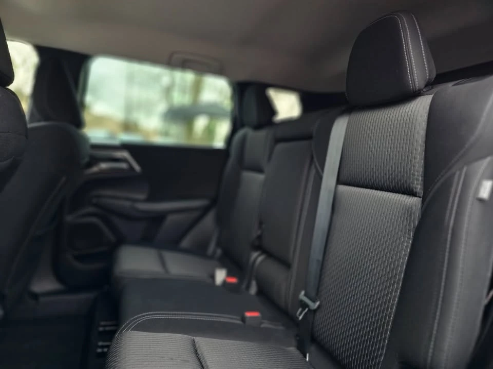2023 Mitsubishi Outlander - Image 13 of 19