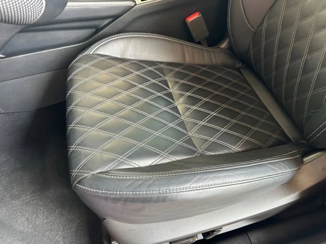 2023 Mitsubishi Outlander - Image 10 of 18
