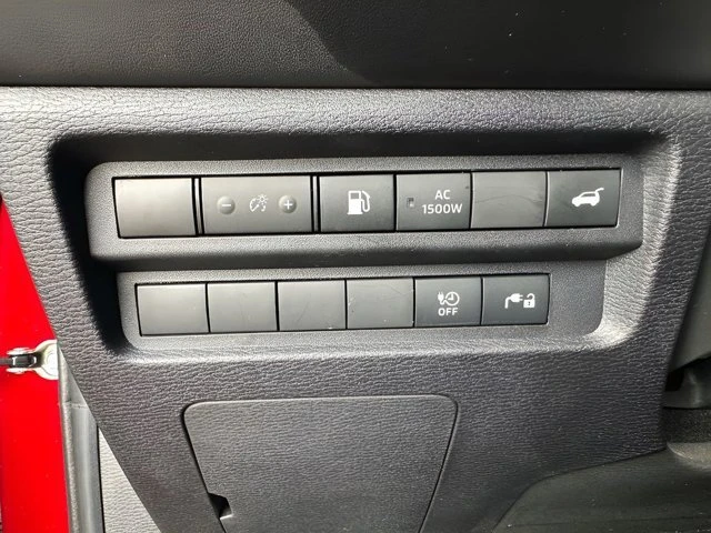 2023 Mitsubishi Outlander - Image 15 of 18