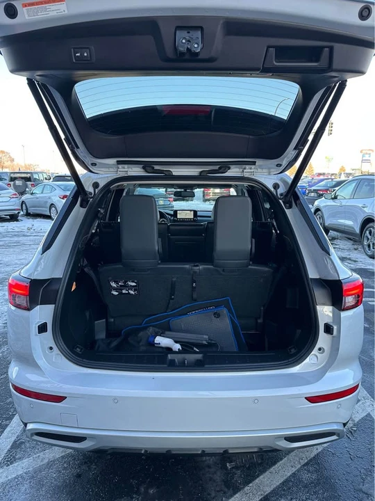 2023 Mitsubishi Outlander - Image 17 of 17