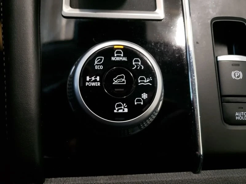 2023 Mitsubishi Outlander - Image 15 of 19