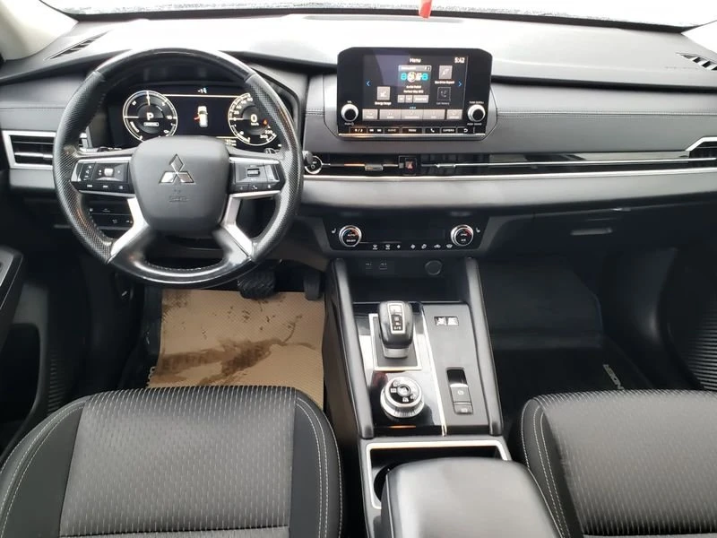 2023 Mitsubishi Outlander - Image 6 of 18