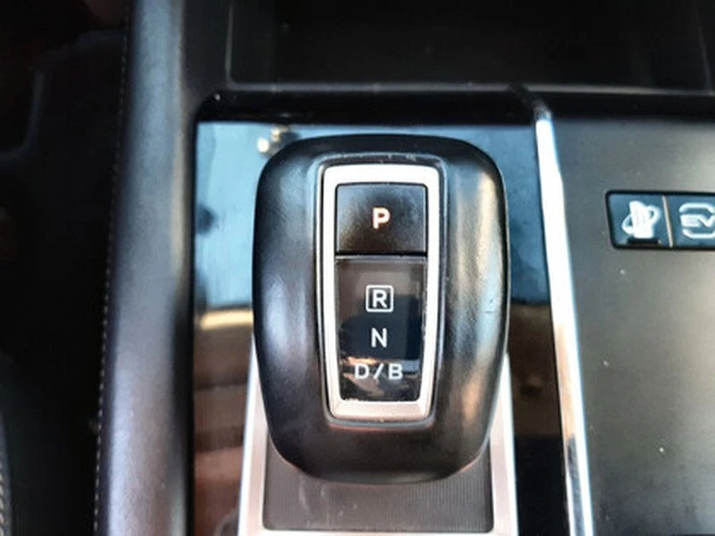 2023 Mitsubishi Outlander - Image 16 of 20