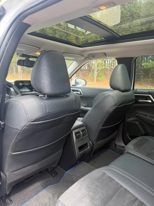 2023 Mitsubishi Outlander - Image 11 of 15