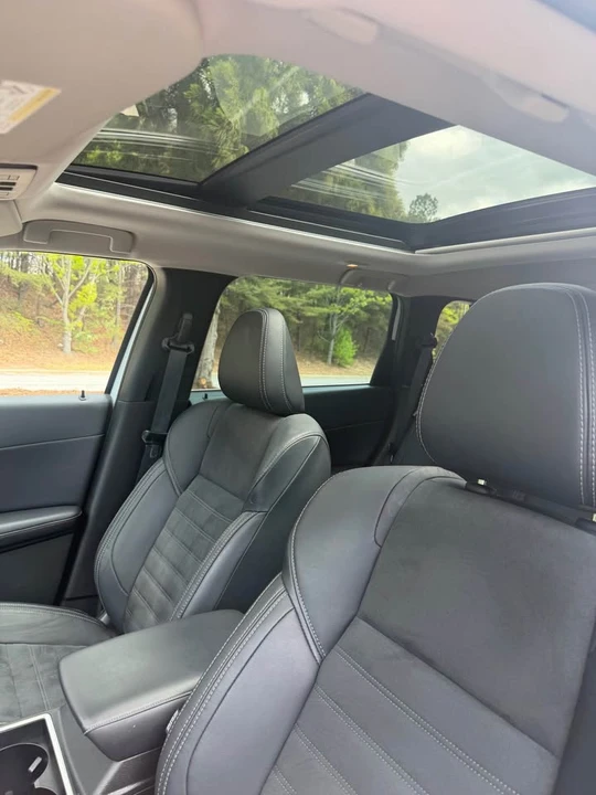 2023 Mitsubishi Outlander - Image 8 of 15