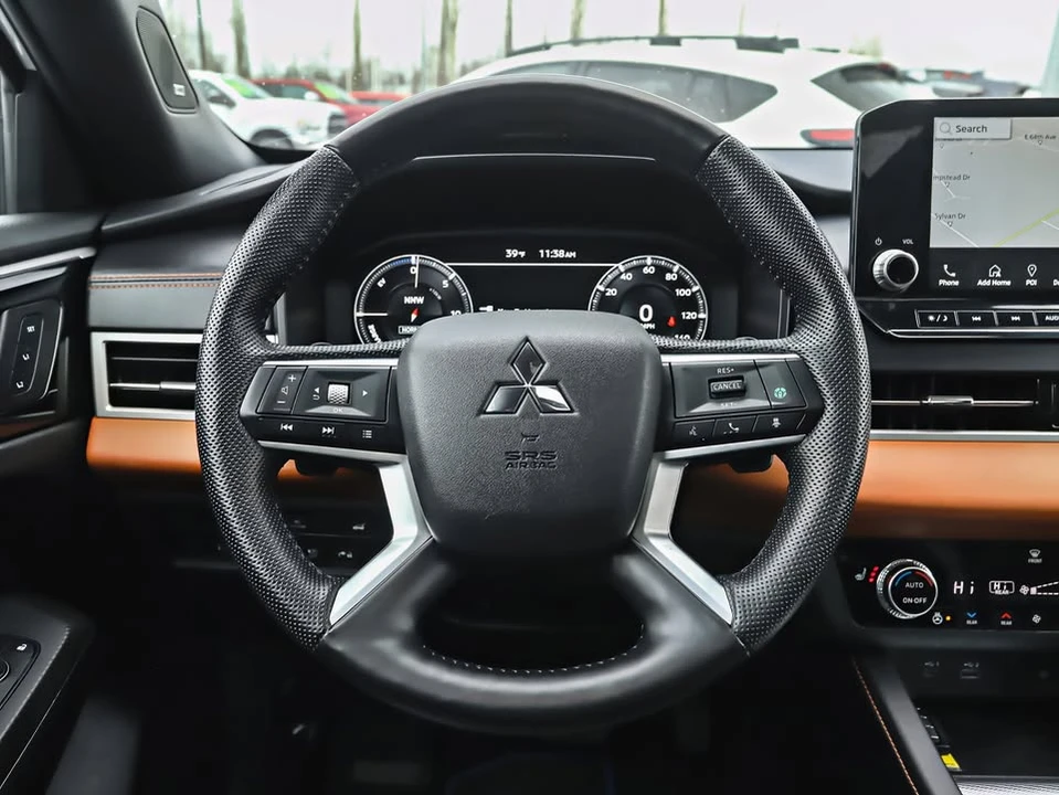 2023 Mitsubishi Outlander - Image 18 of 20