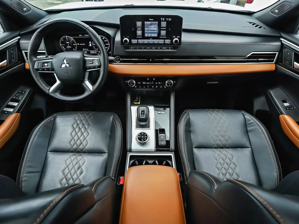 2023 Mitsubishi Outlander - Image 15 of 20