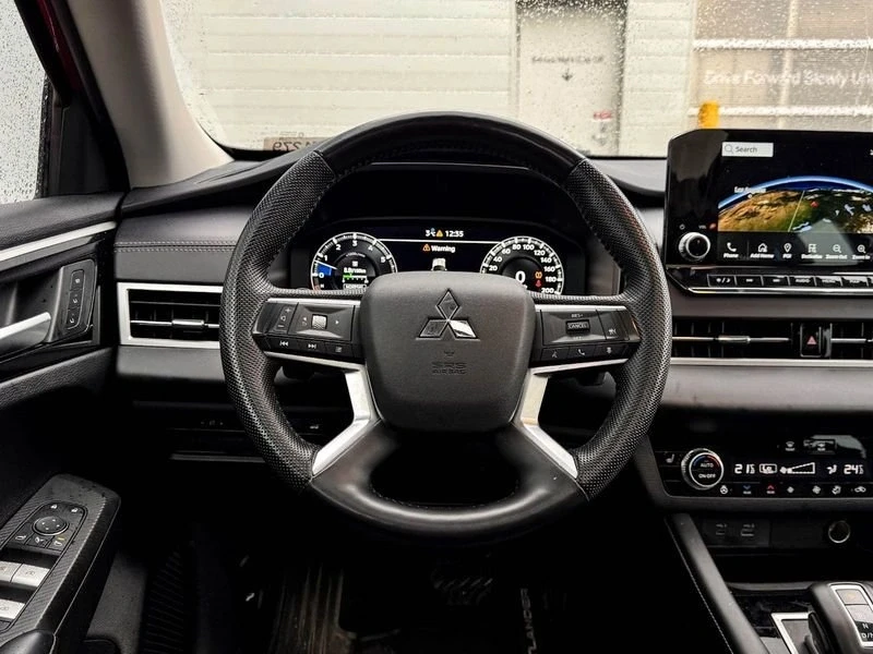 2023 Mitsubishi Outlander - Image 11 of 19