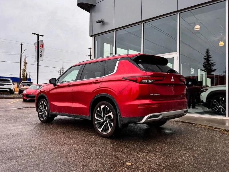 2023 Mitsubishi Outlander - Image 5 of 19