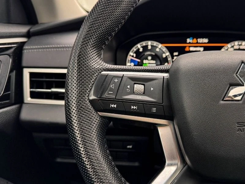 2023 Mitsubishi Outlander - Image 12 of 19