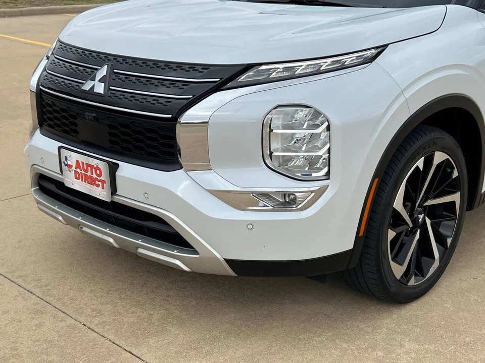 2023 Mitsubishi Outlander - Image 8 of 14