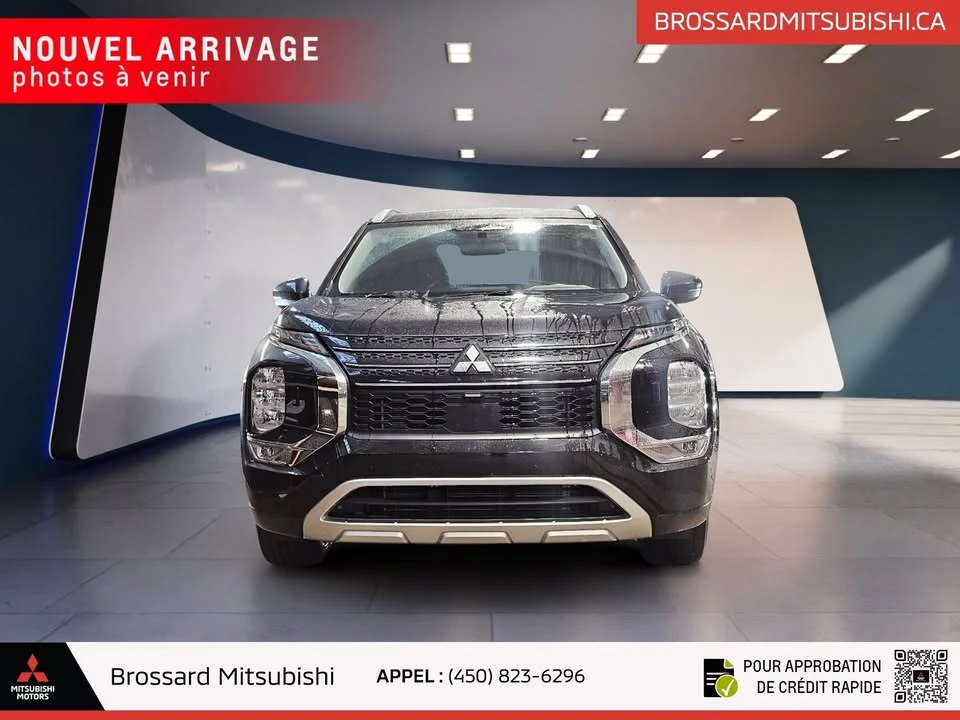 2023 Mitsubishi Outlander - Image 2 of 11