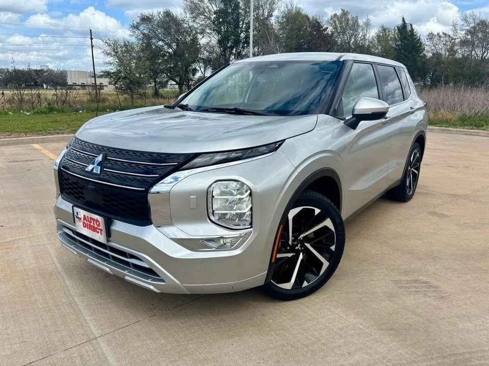 2023 Mitsubishi Outlander - Image 9 of 18