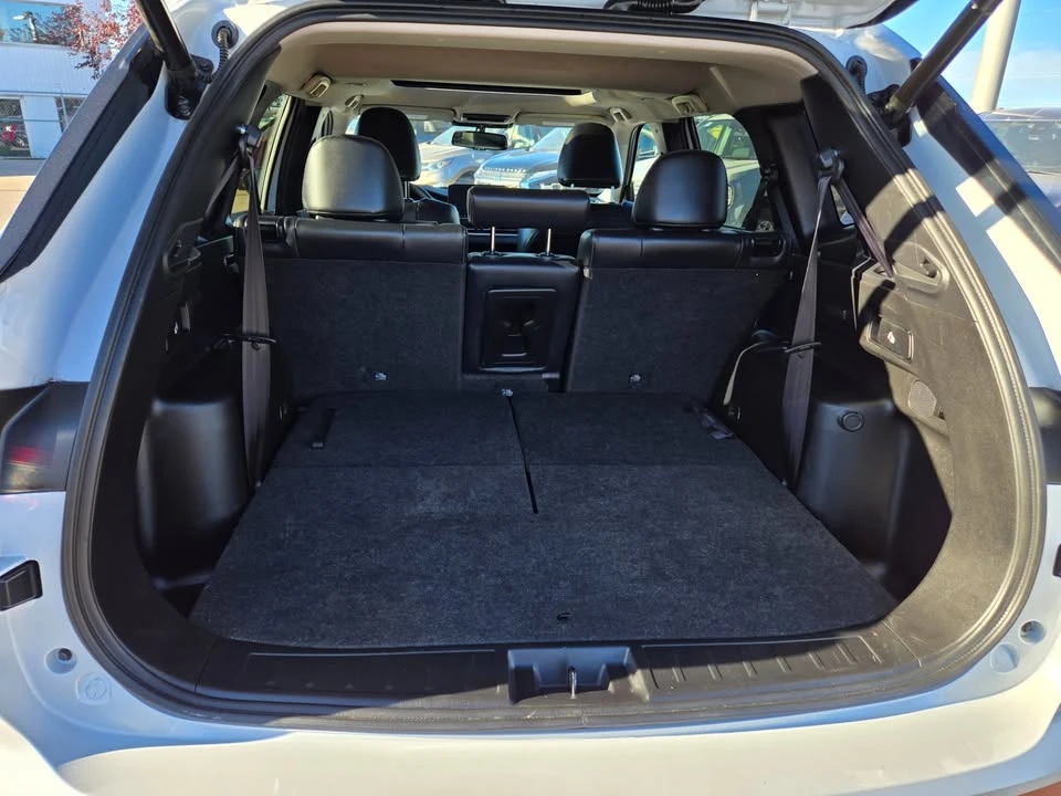 2023 Mitsubishi Outlander - Image 9 of 20