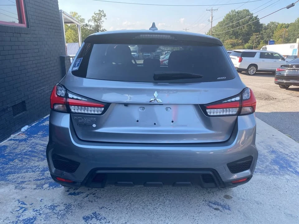 2023 Mitsubishi Outlander - Image 3 of 15