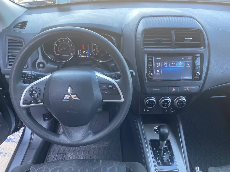 2023 Mitsubishi Outlander - Image 15 of 15