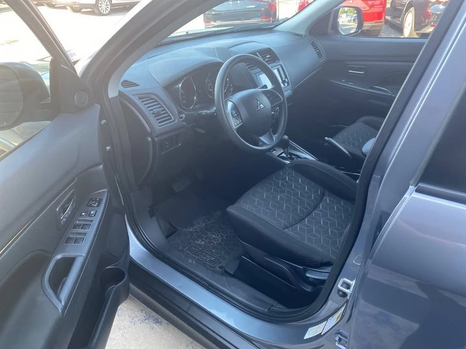 2023 Mitsubishi Outlander - Image 14 of 15