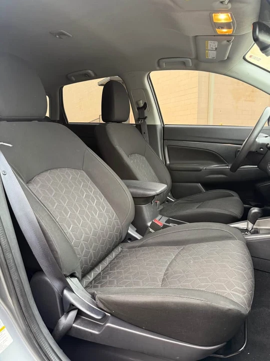 2023 Mitsubishi Outlander - Image 15 of 20