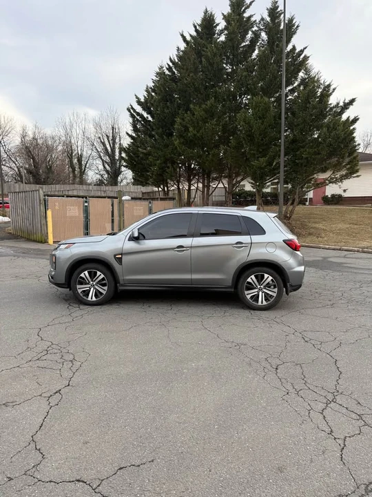 2023 Mitsubishi Outlander - Image 5 of 20