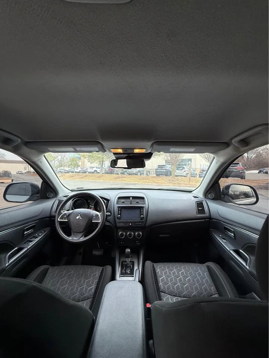 2023 Mitsubishi Outlander - Image 20 of 20