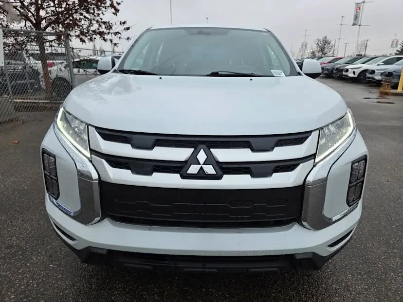 2023 Mitsubishi RVR - Image 2 of 11