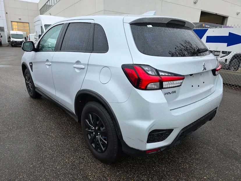2023 Mitsubishi RVR - Image 5 of 11