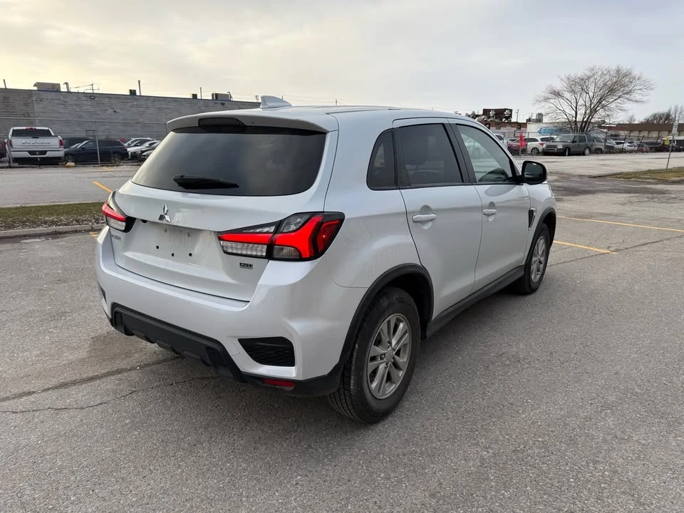 2023 Mitsubishi RVR - Image 4 of 15