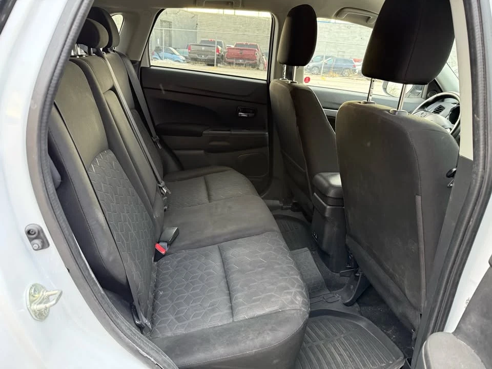 2023 Mitsubishi RVR - Image 9 of 15